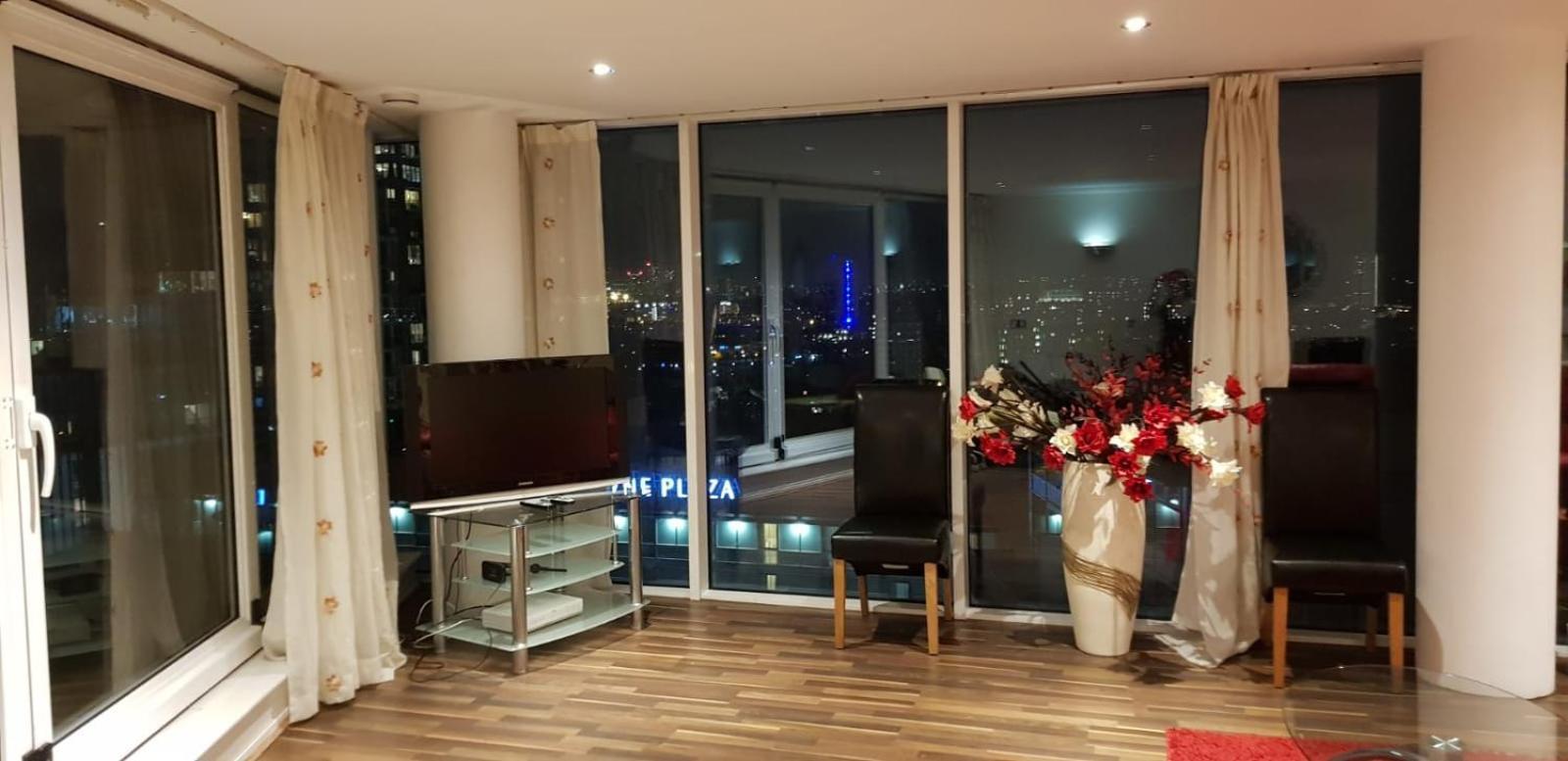 Excel Stunning Duplex Penthouse Londra